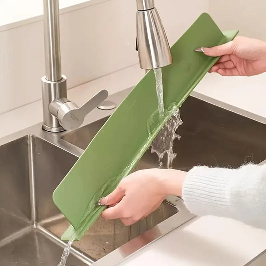 Silicone Sink Splash Guard – Kitchen Faucet Water Splash Protector