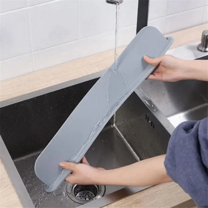 Silicone Sink Splash Guard – Kitchen Faucet Water Splash Protector