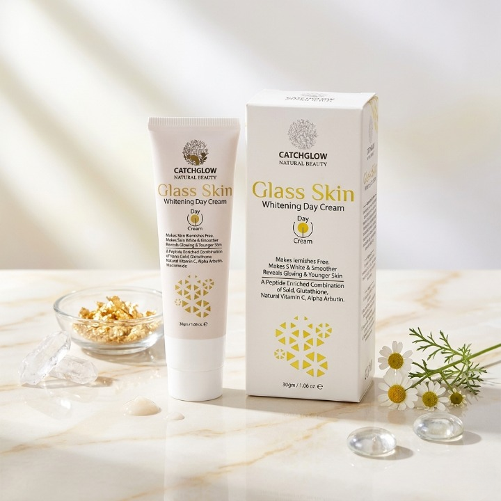 CatchGlow Glass Skin Whitening Day Cream – Brightening & Hydrating Face Cream (30g)