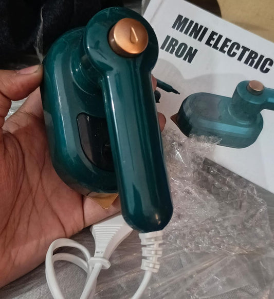 Portable Handheld Steam Iron with Water Spray – Dry & Wet Travel Garment Iron